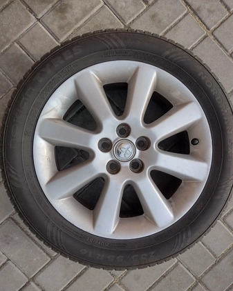 Toyota Avensis cena 13900 przebieg: 240000, rok produkcji 2006 z Chorzów małe 106